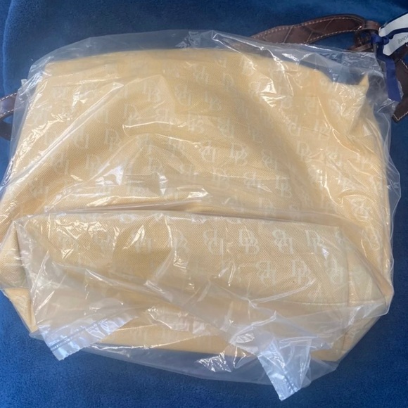 Dooney & Bourke handbag - Picture 2 of 7